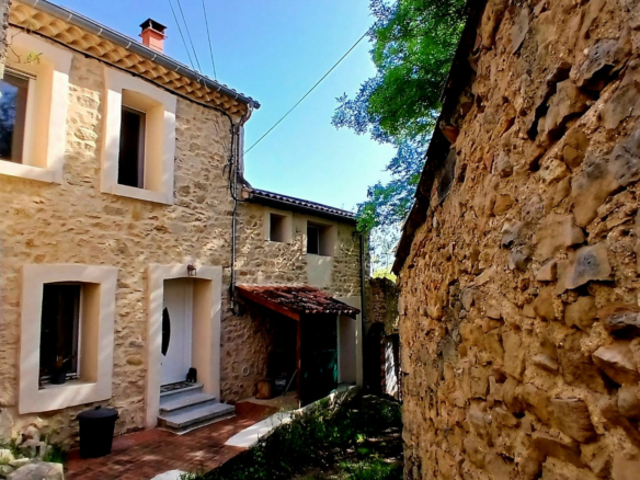 3-bedroom Property In Magalas, France (175 M²)