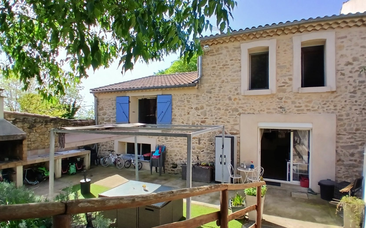 3-bedroom Property In Magalas, France (175 M²)