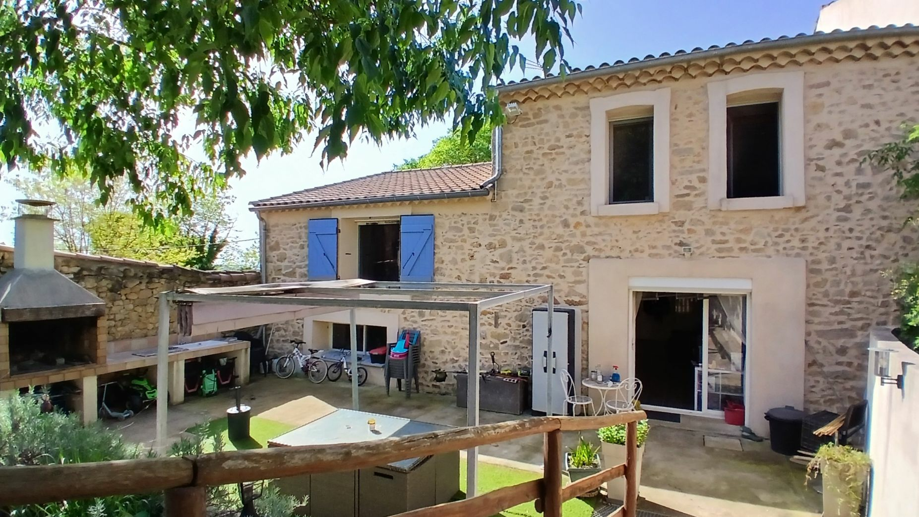3-bedroom Property In Magalas, France (175 M²)