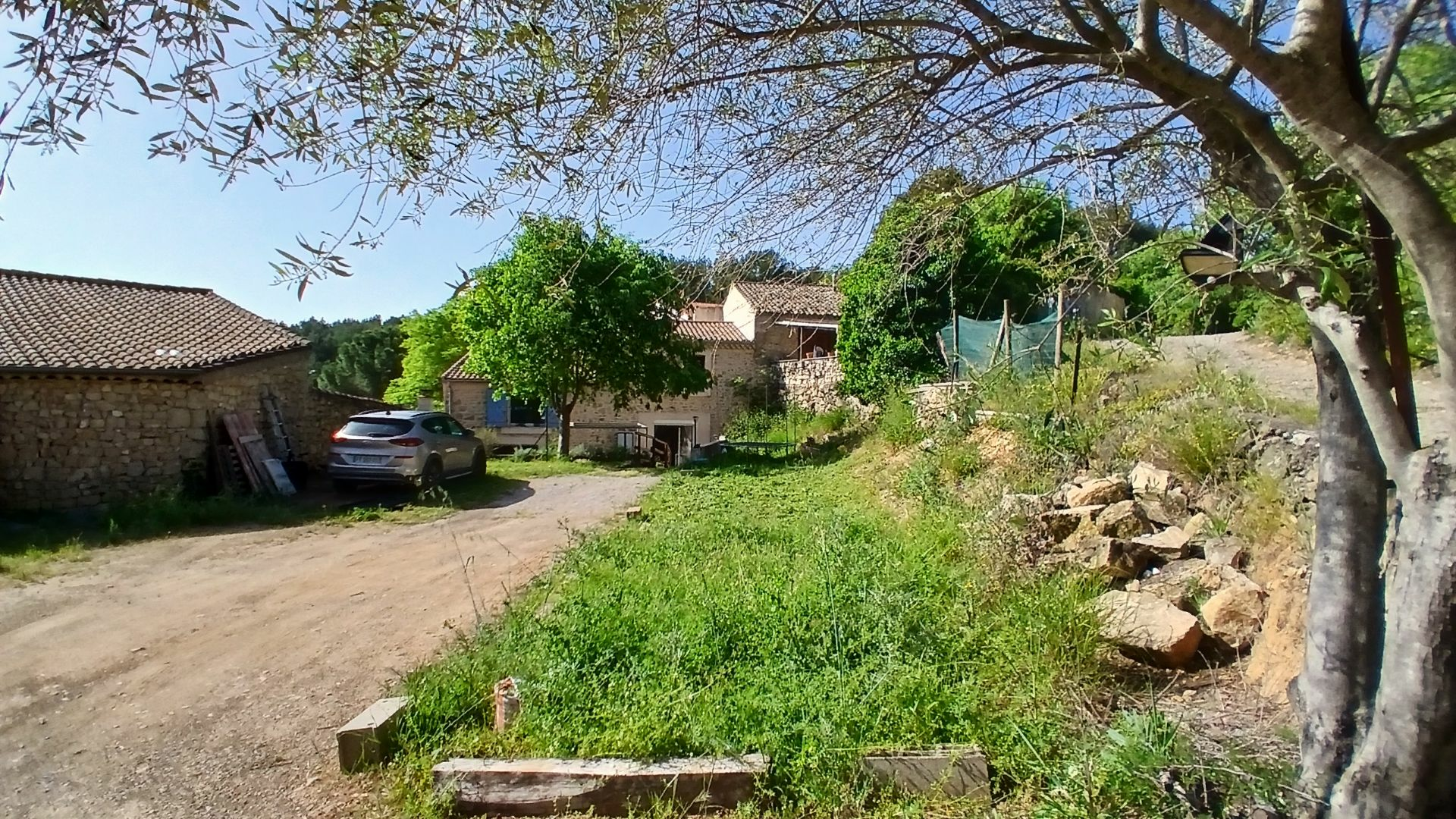 3-bedroom Property In Magalas, France (175 M²)