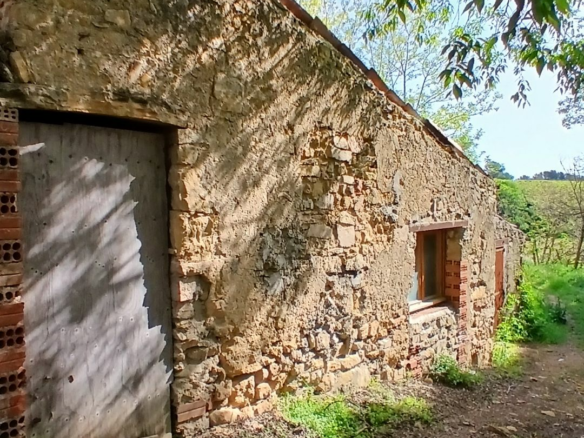 3-bedroom Property In Magalas, France (175 M²)