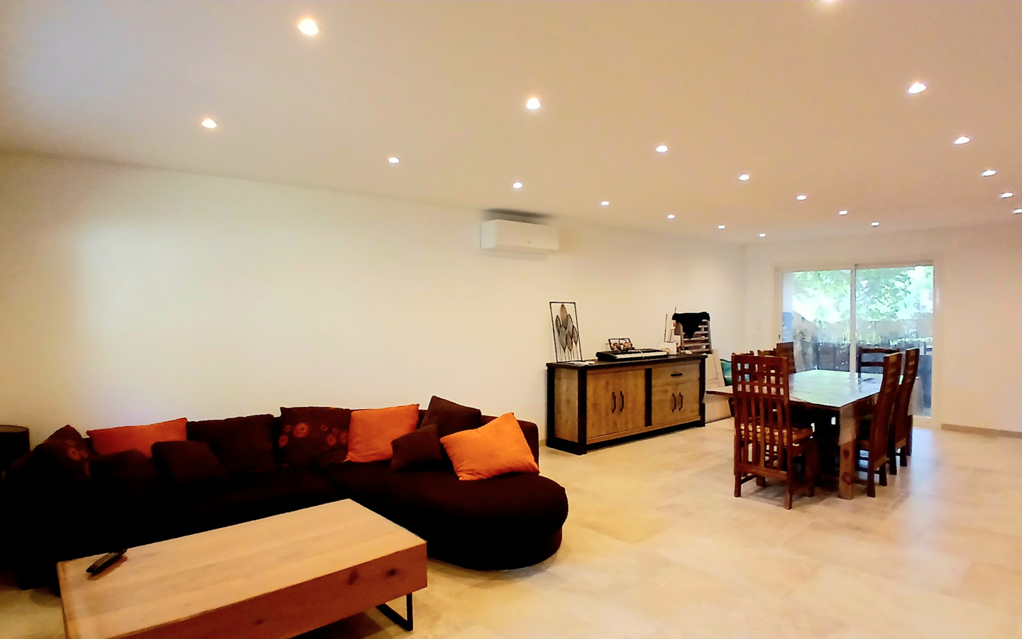 3-bedroom Property In Magalas, France (175 M²)