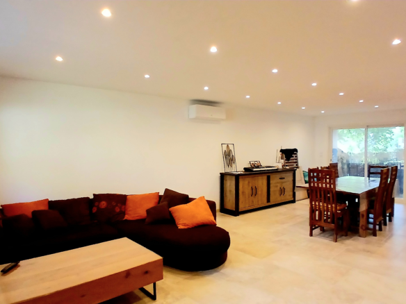 3-bedroom Property In Magalas, France (175 M²)