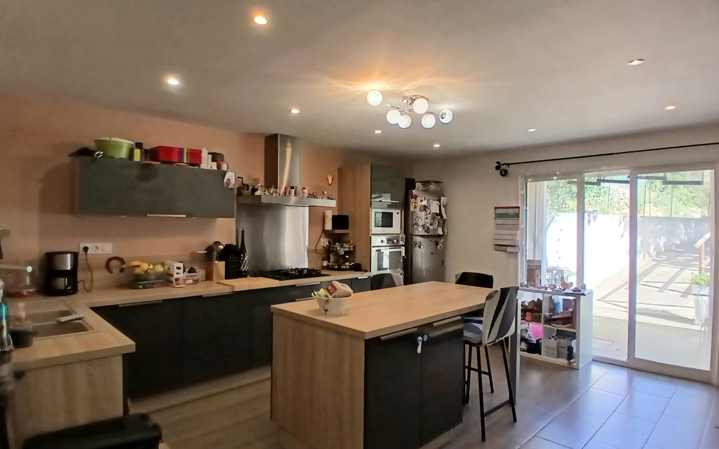 3-bedroom Property In Magalas, France (175 M²)