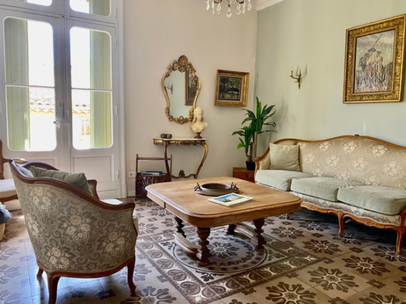 7-bedroom House In Thezan Les Beziers, France (430 M²)