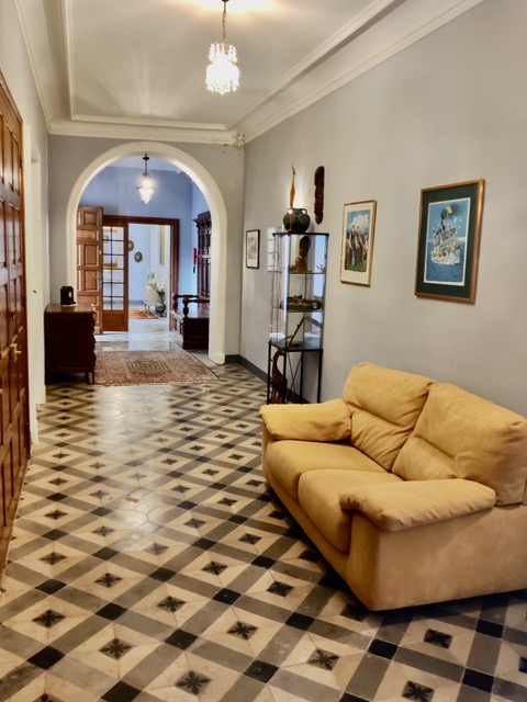 7-bedroom House In Thezan Les Beziers, France (430 M²)