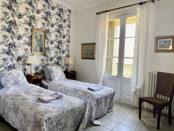 7-bedroom House In Thezan Les Beziers, France (430 M²)