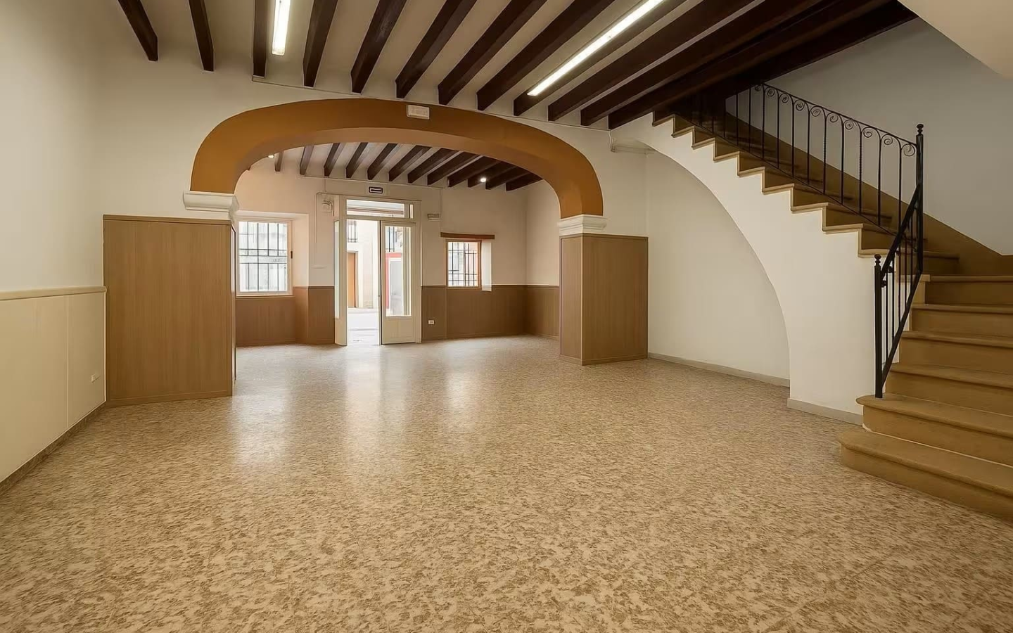 6-bedroom Village House In Mancor De La Vall, Spain (278 M²)