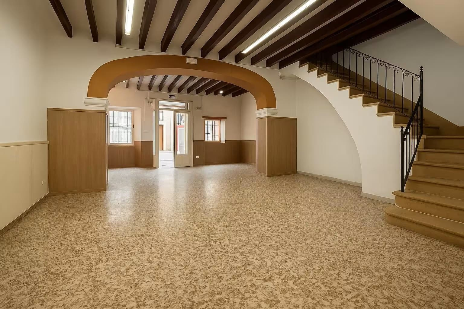 6-bedroom Village House In Mancor De La Vall, Spain (278 M²)