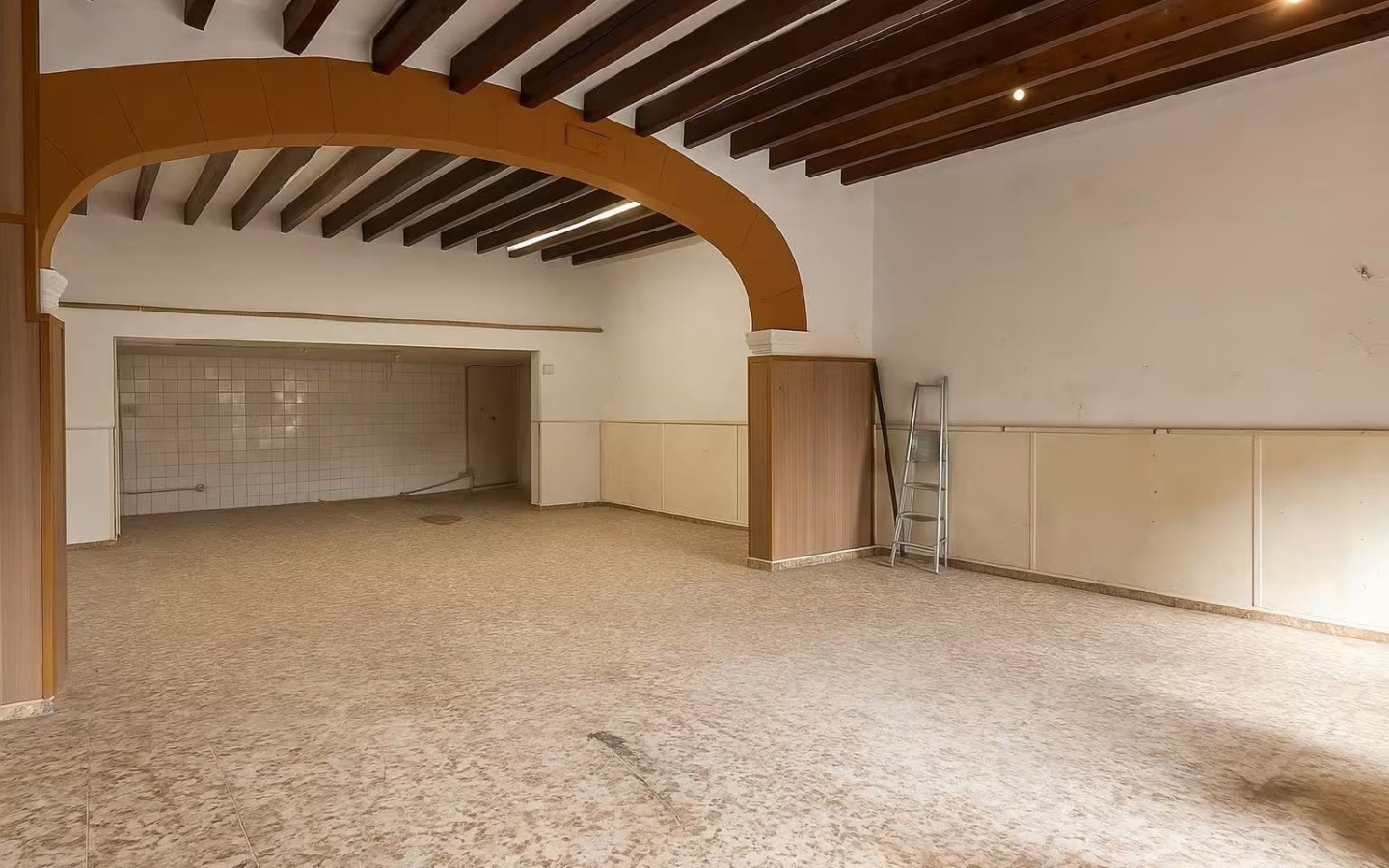 6-bedroom Village House In Mancor De La Vall, Spain (278 M²)