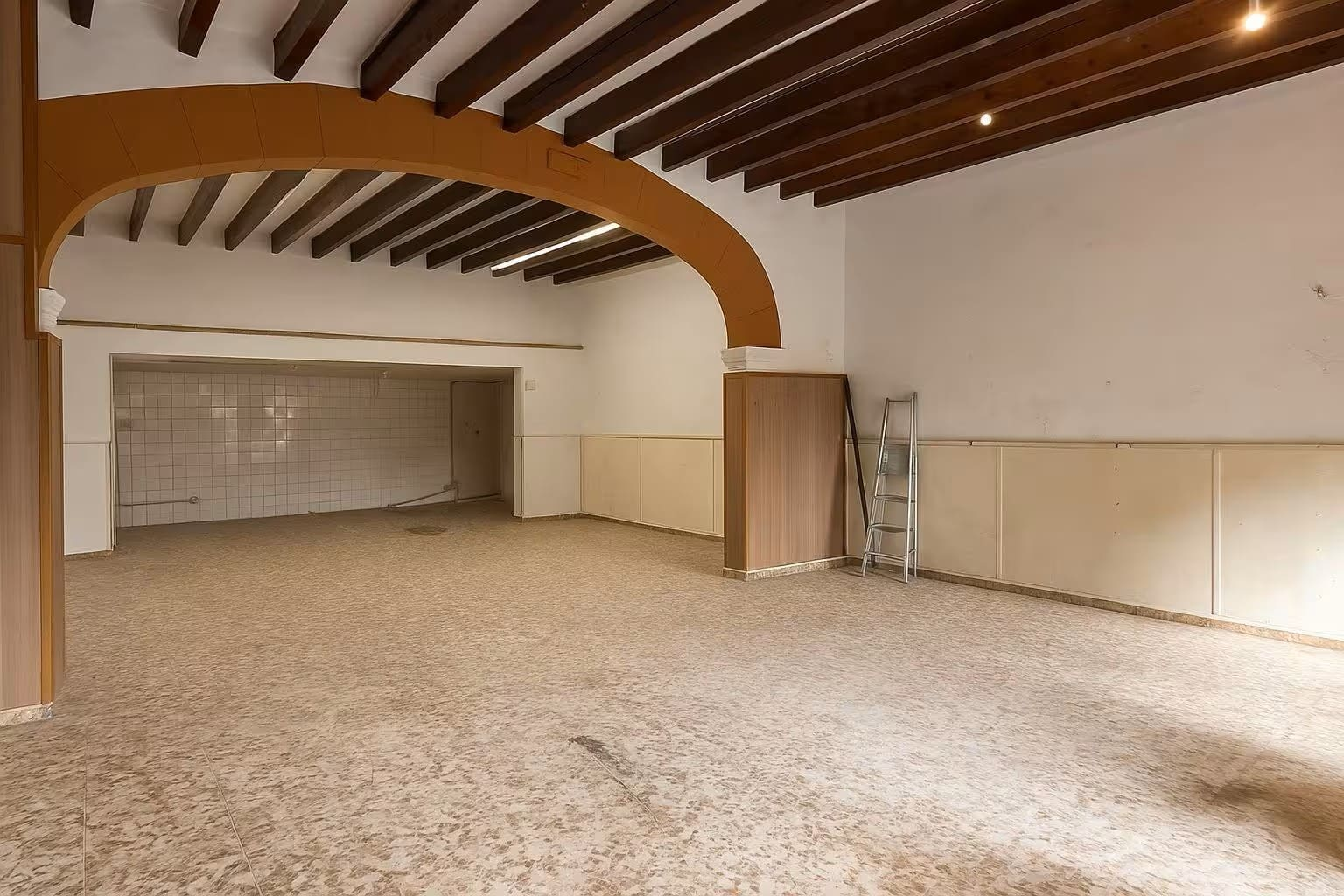 6-bedroom Village House In Mancor De La Vall, Spain (278 M²)