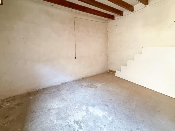 6-bedroom Village House In Mancor De La Vall, Spain (278 M²)