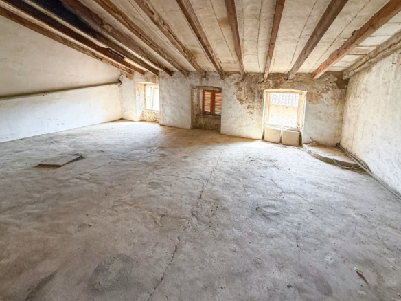 6-bedroom Village House In Mancor De La Vall, Spain (278 M²)