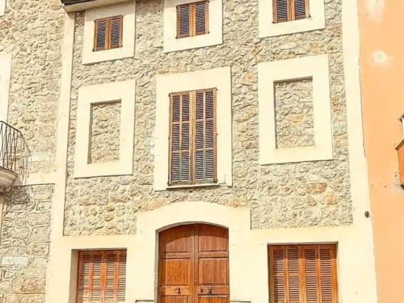 6-bedroom Village House In Mancor De La Vall, Spain (278 M²)
