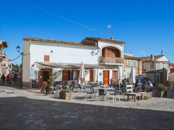 Land In Mancor De La Vall, Spain (574 M² Plot)