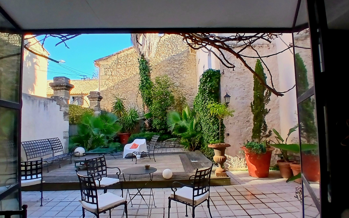 8-bedroom House In Nissan-lez-enserune, France (400 M²)