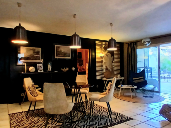 8-bedroom House In Nissan-lez-enserune, France (400 M²)