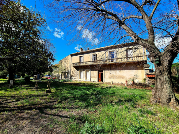6-bedroom House In Beziers, France (311 M²)