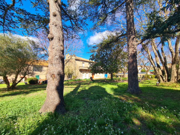 6-bedroom House In Beziers, France (311 M²)