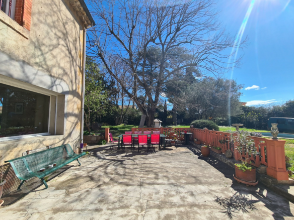 6-bedroom House In Beziers, France (311 M²)