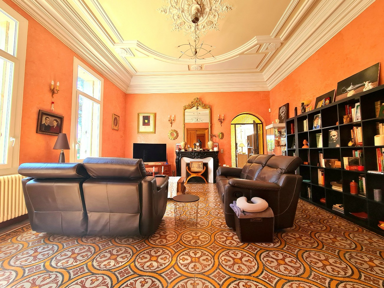 6-bedroom House In Beziers, France (311 M²)