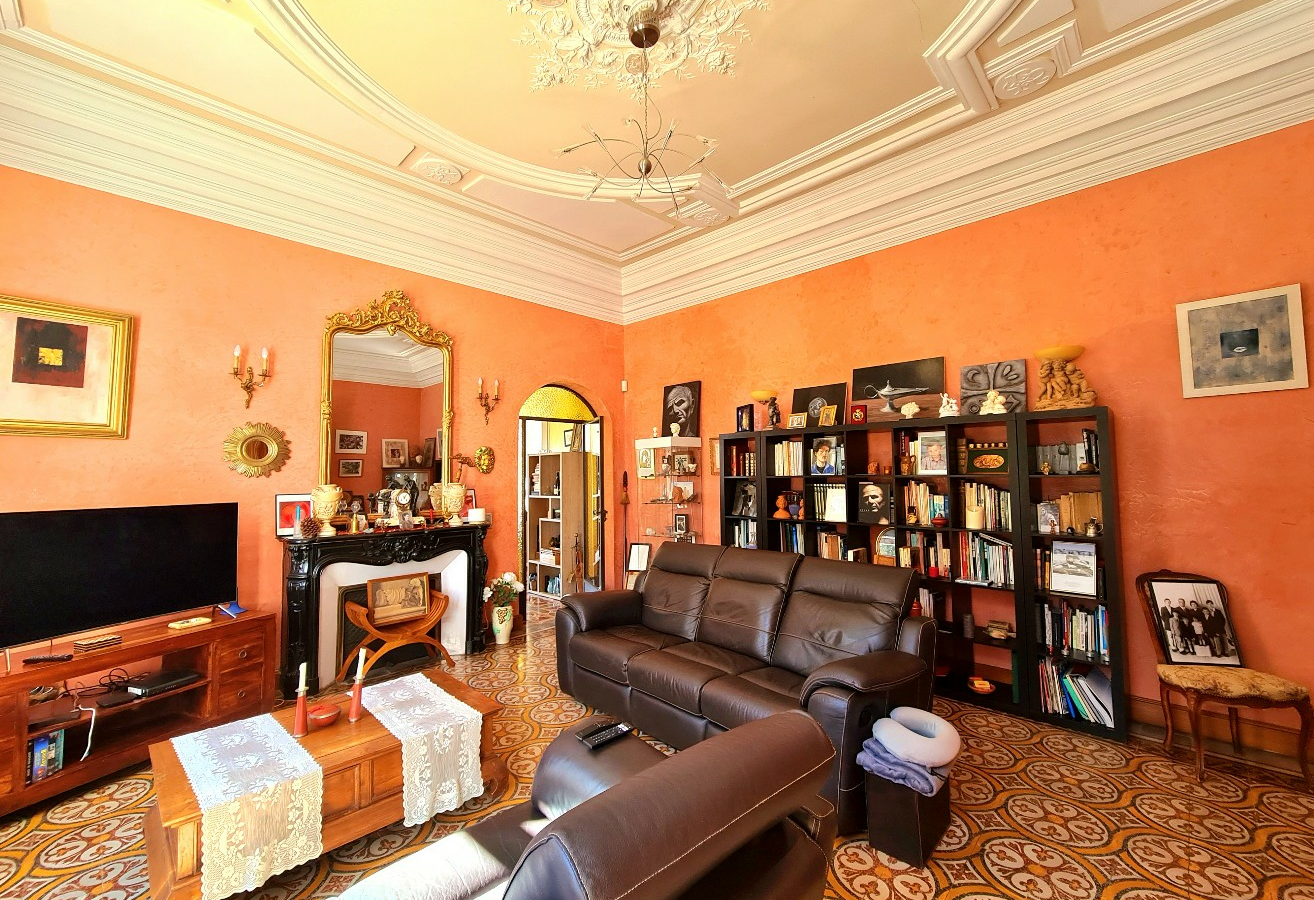 6-bedroom House In Beziers, France (311 M²)