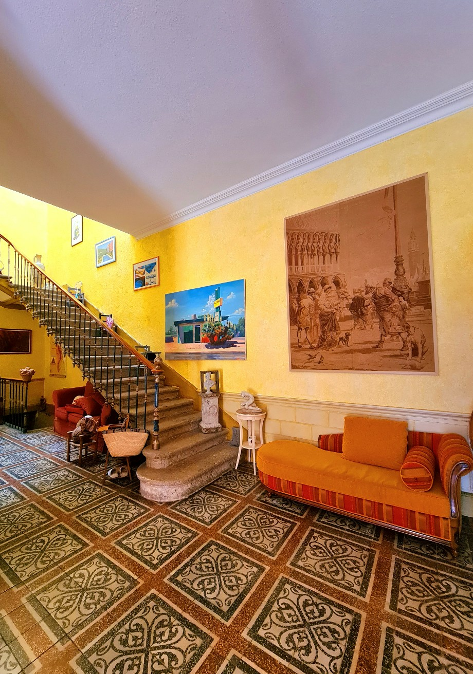 6-bedroom House In Beziers, France (311 M²)