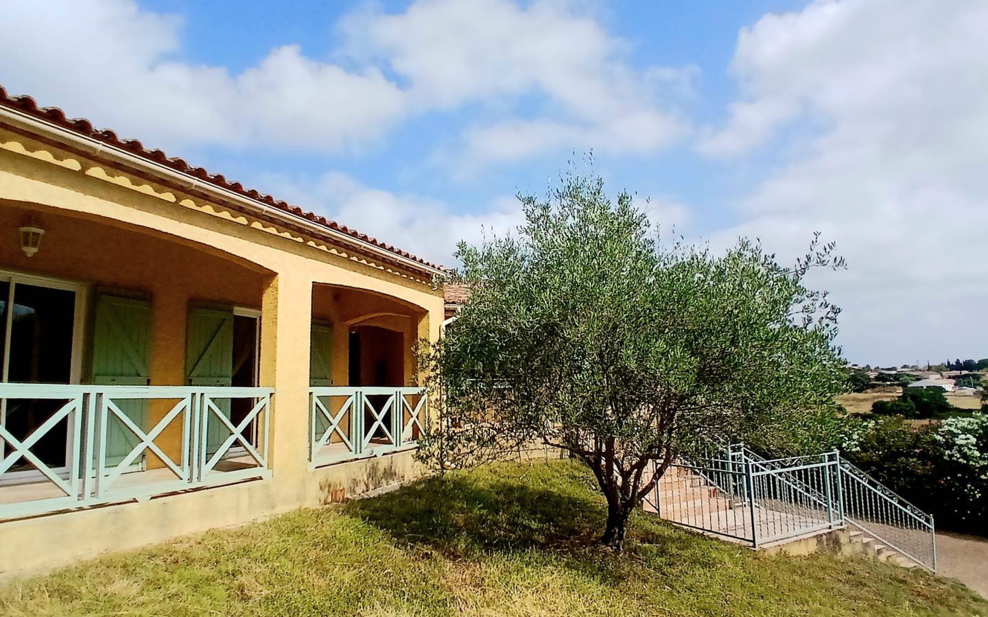 5-bedroom Detached House In Pezenas, France (153 M²)