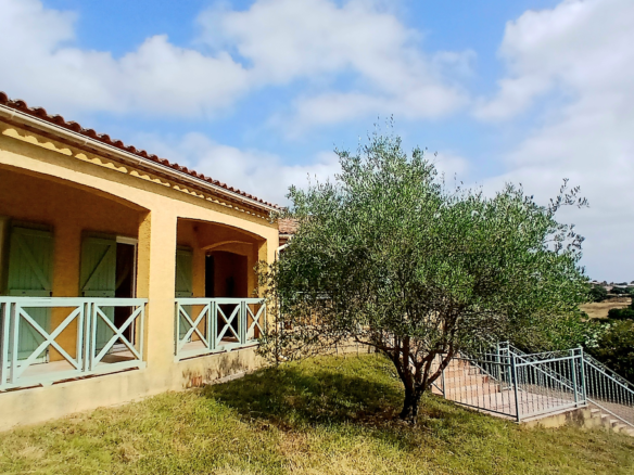 5-bedroom Detached House In Pezenas, France (153 M²)
