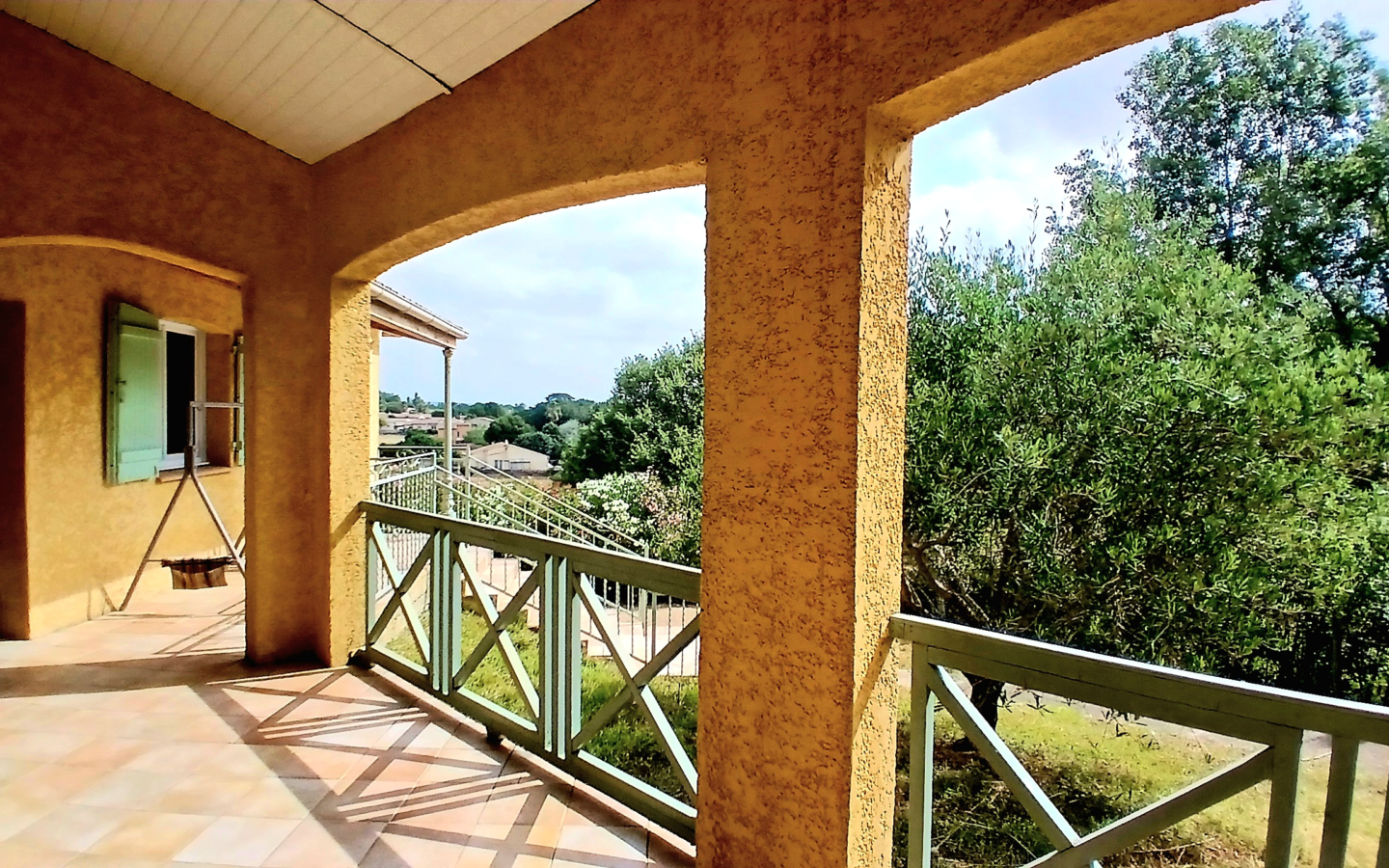 5-bedroom Detached House In Pezenas, France (153 M²)