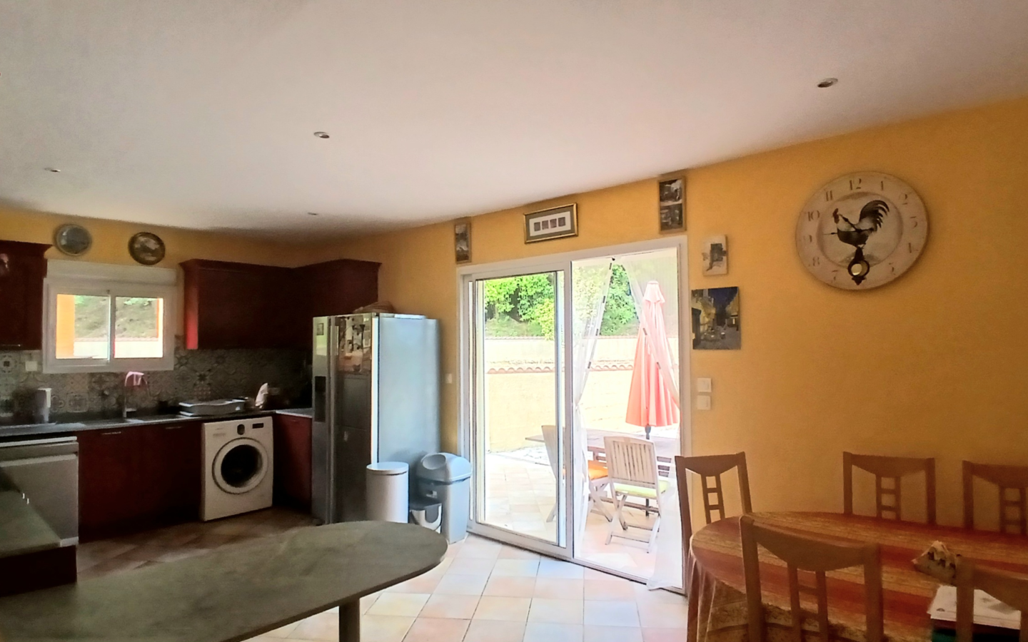 5-bedroom Detached House In Pezenas, France (153 M²)