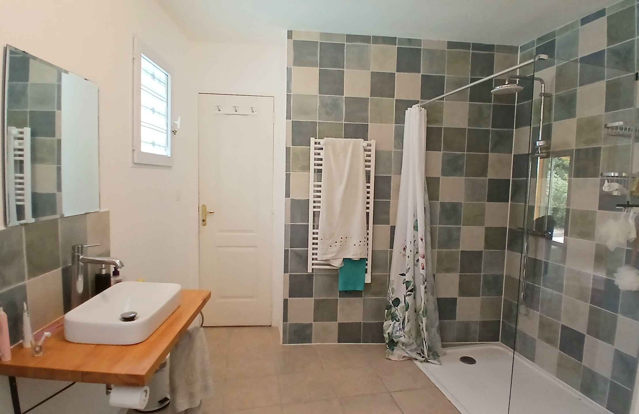 NIZ394200ER-327107 5-bedroom Detached House In Pezenas, France (153 M²)