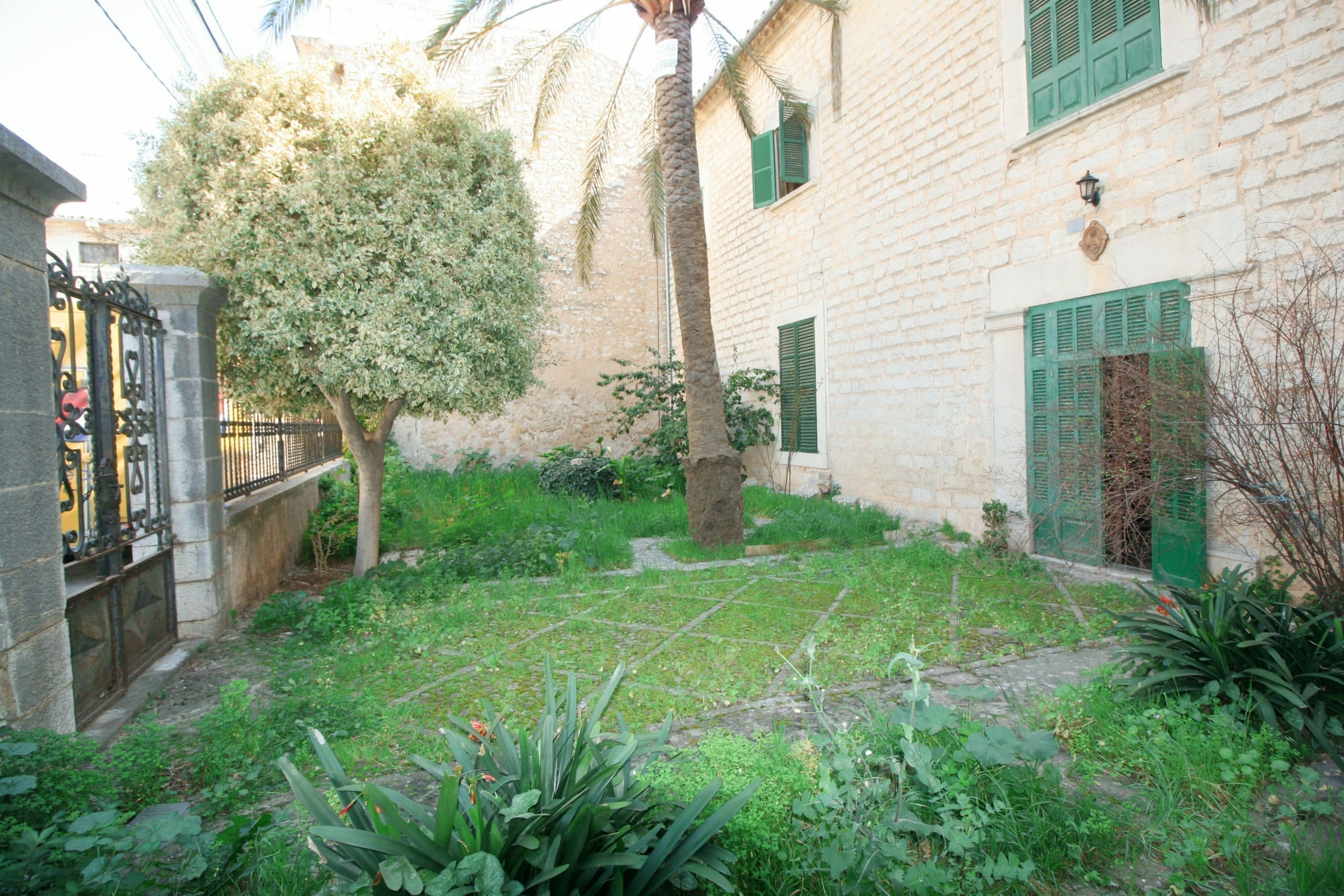 8-bedroom Village House In Binissalem, Spain (610 M²)