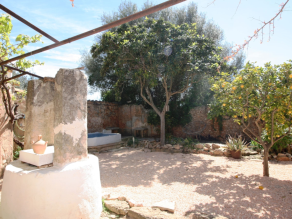 3-bedroom Village House In Santa Maria Del Cami, Spain (200 M²)