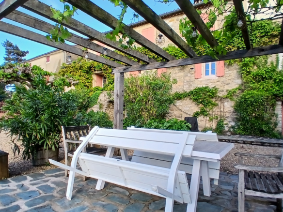 5-bedroom Detached House In Saint Chinian, France (300 M²)