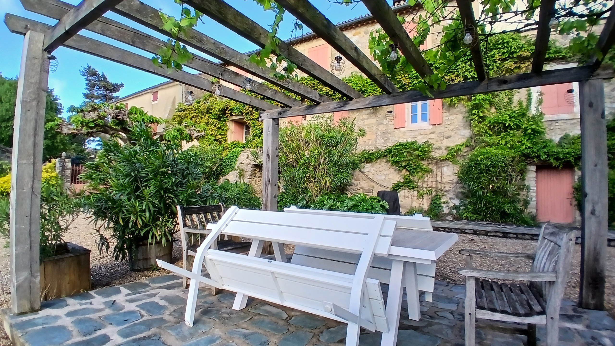 5-bedroom Detached House In Saint Chinian, France (300 M²)
