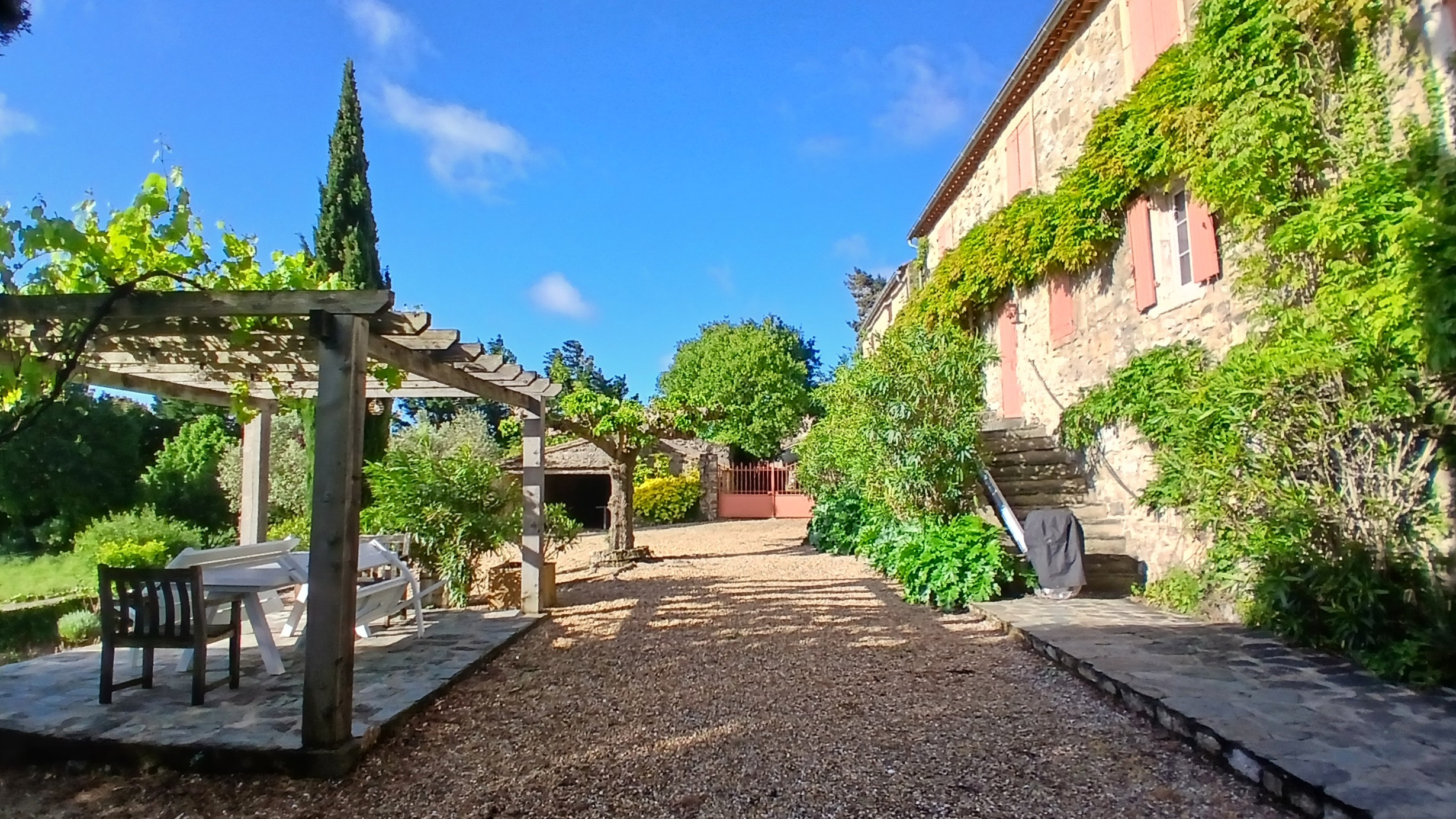 5-bedroom Detached House In Saint Chinian, France (300 M²)