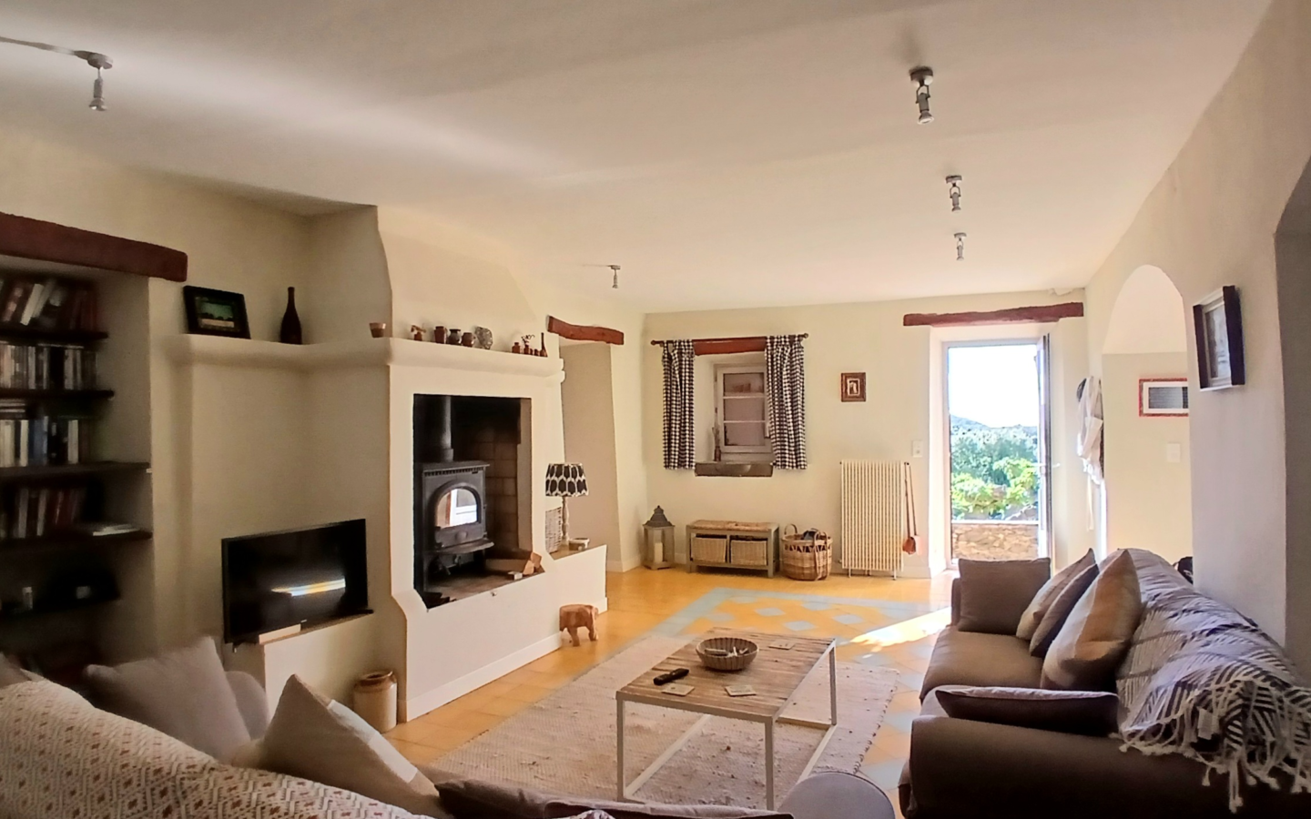 5-bedroom Detached House In Saint Chinian, France (300 M²)