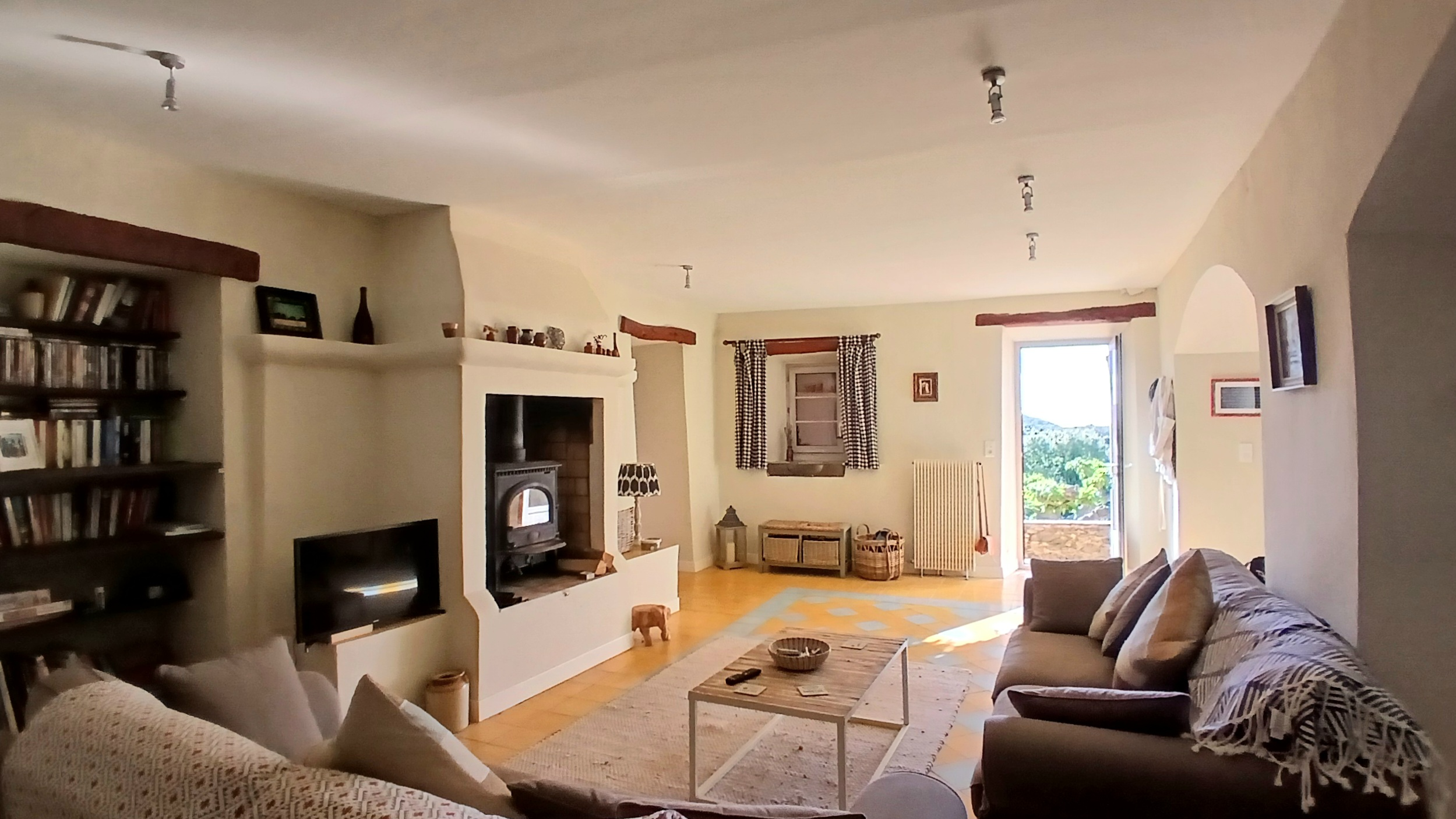 5-bedroom Detached House In Saint Chinian, France (300 M²)