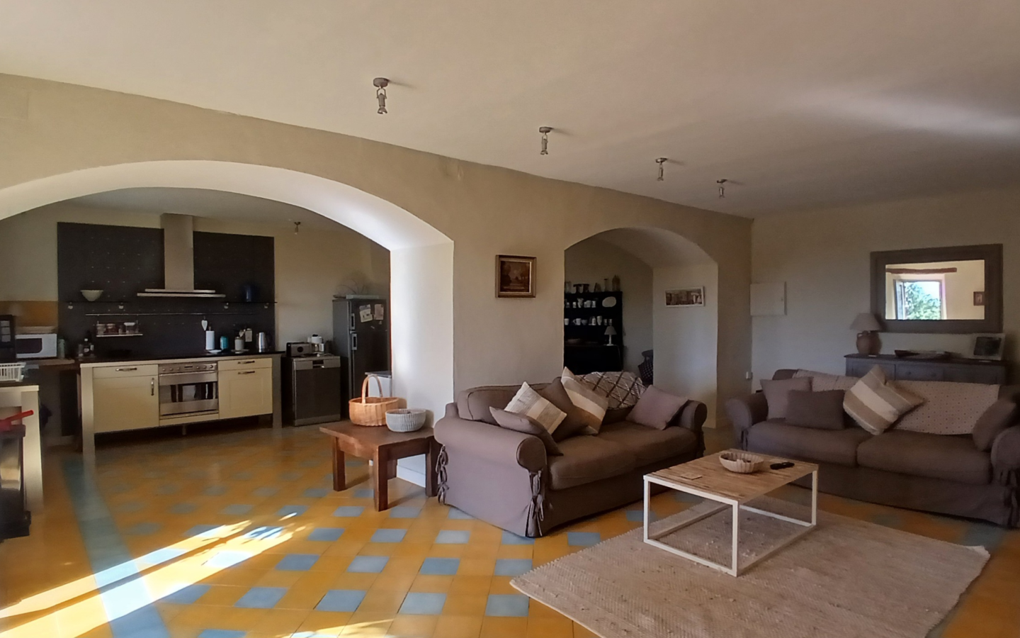 5-bedroom Detached House In Saint Chinian, France (300 M²)