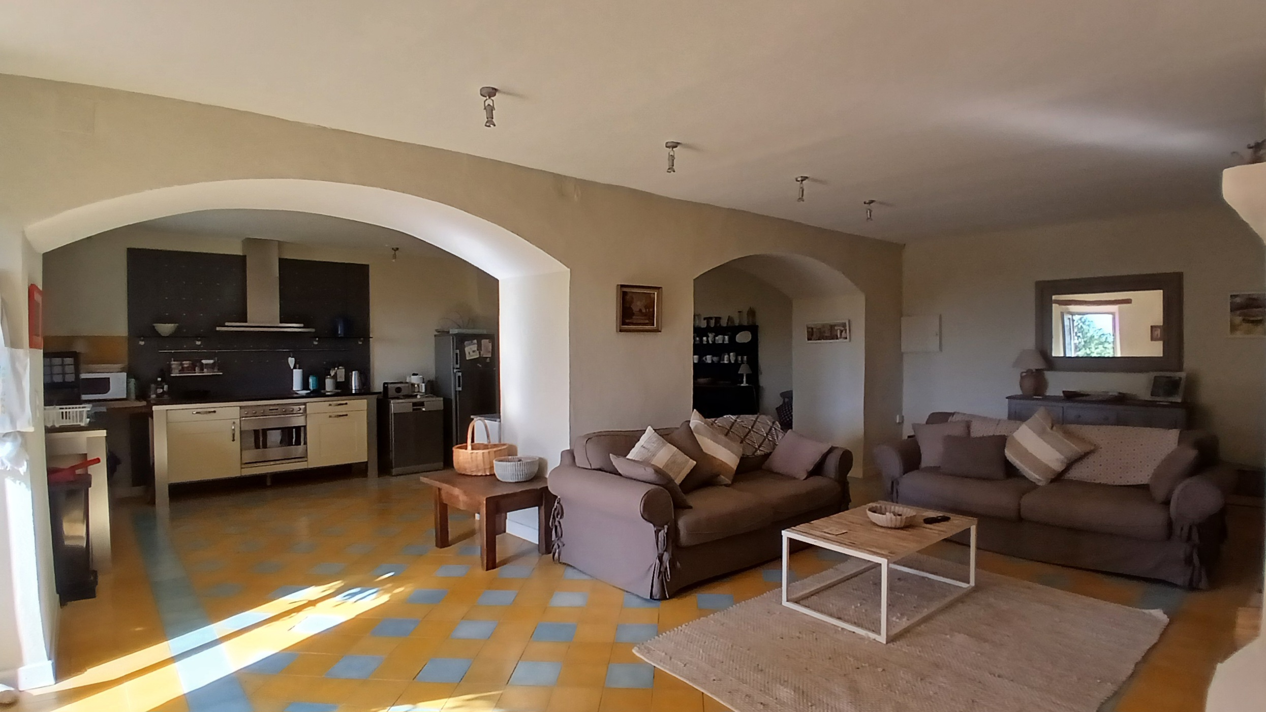 5-bedroom Detached House In Saint Chinian, France (300 M²)