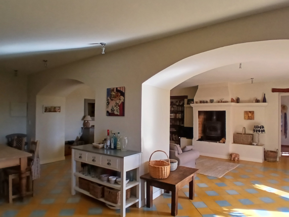5-bedroom Detached House In Saint Chinian, France (300 M²)