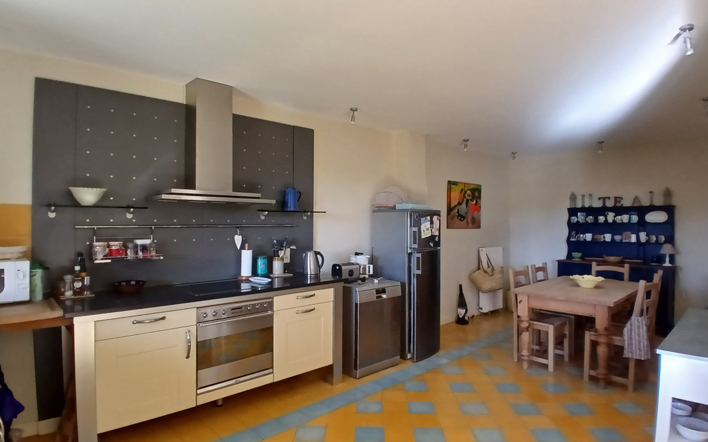 5-bedroom Detached House In Saint Chinian, France (300 M²)