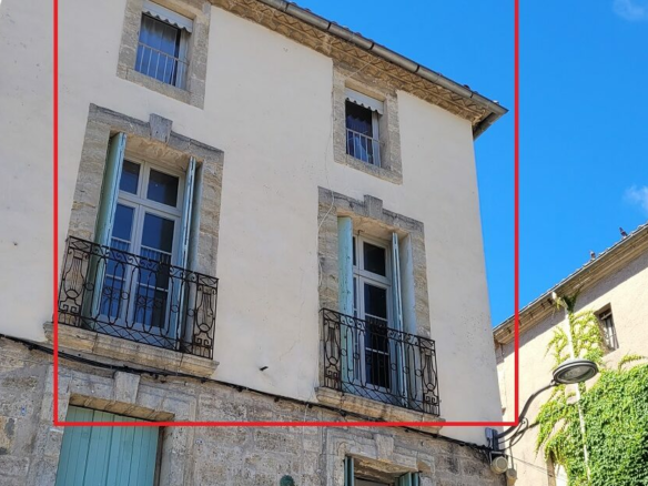 3-bedroom Apartment In Pezenas, France (96 M²)