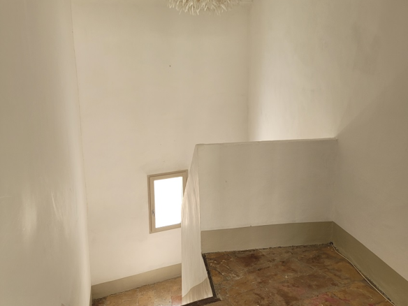 3-bedroom Apartment In Pezenas, France (96 M²)