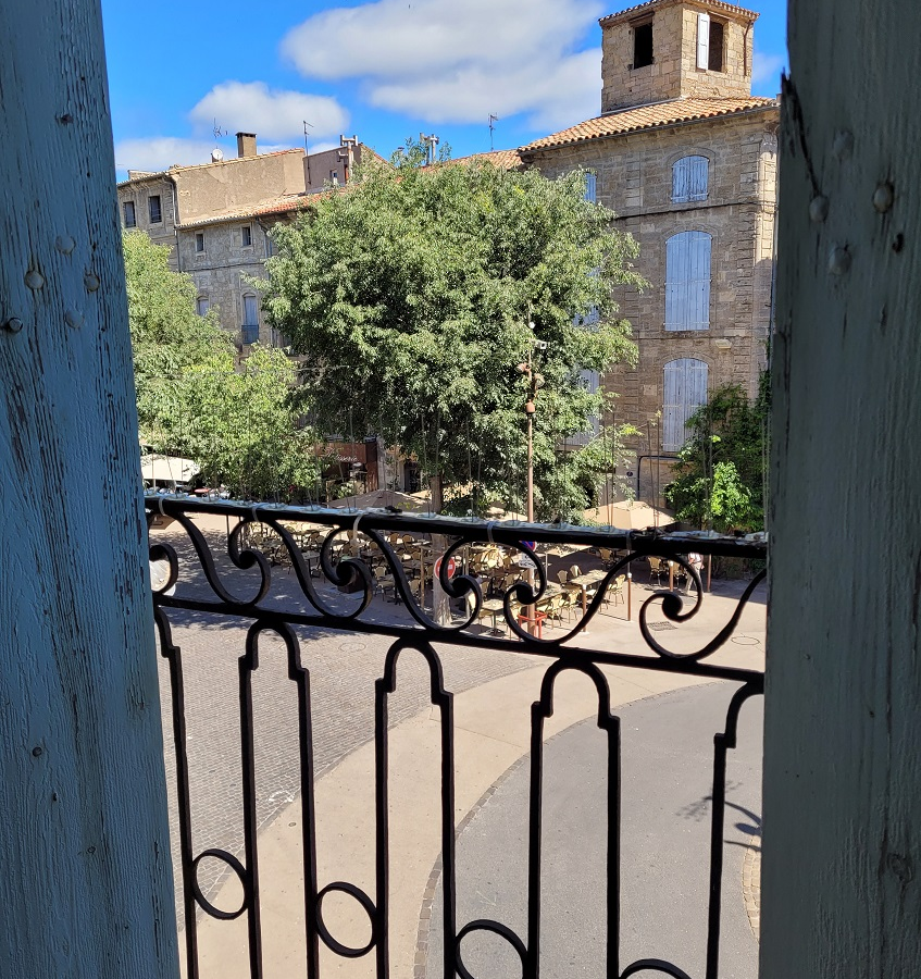3-bedroom Apartment In Pezenas, France (96 M²)