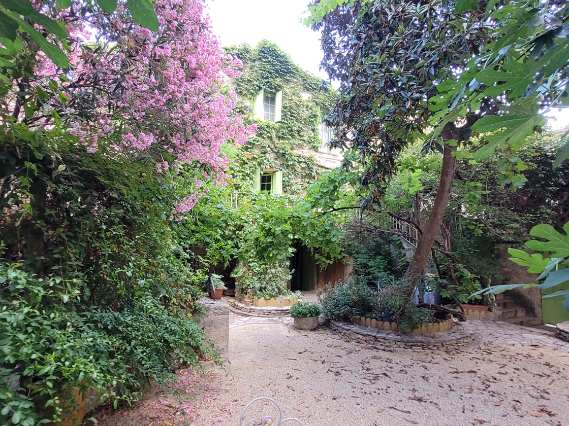 3-bedroom House In Pezenas, France (145 M²)