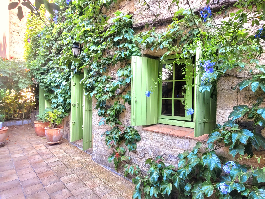 3-bedroom House In Pezenas, France (145 M²)