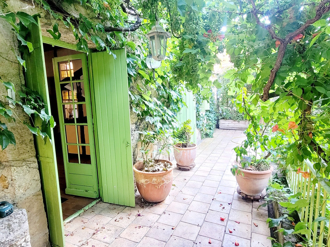 3-bedroom House In Pezenas, France (145 M²)