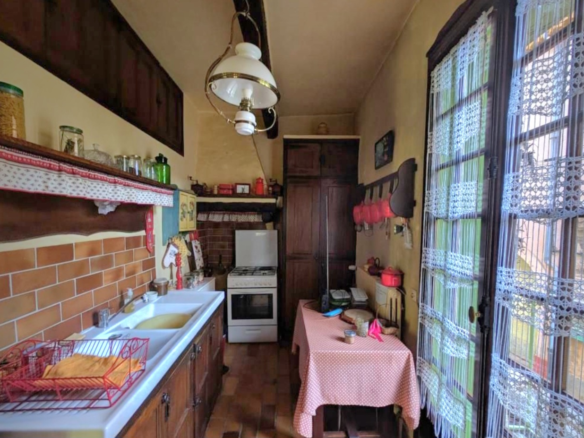 3-bedroom House In Pezenas, France (145 M²)